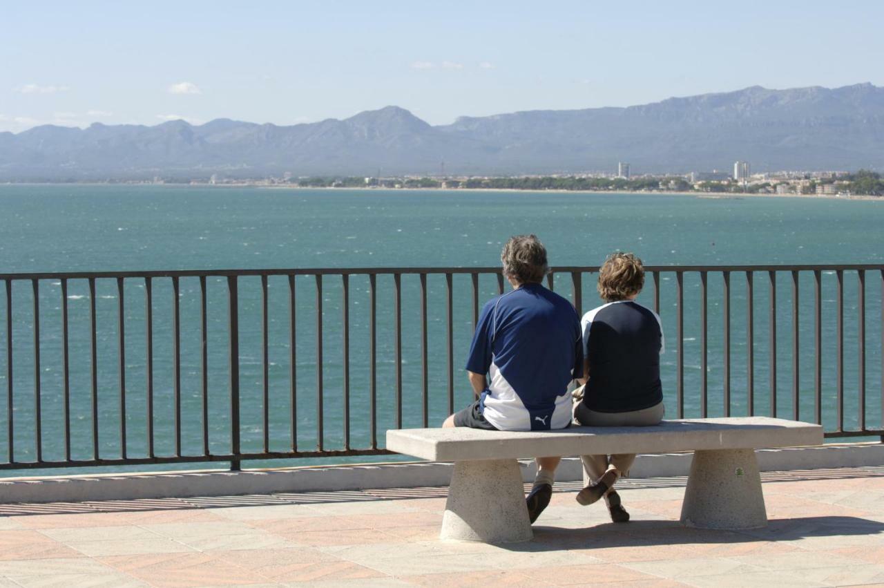 Sant Jordi Zeus Basic Apartment Салоу Екстериор снимка